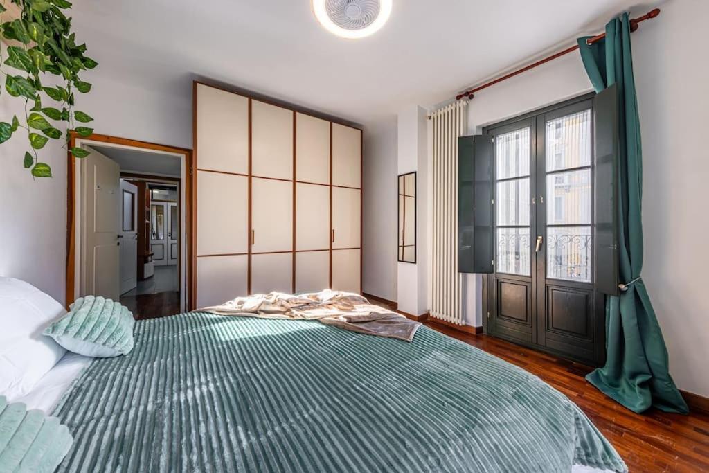 Апартаменти Close To Duomo Lovely City Center Flat Мілан Екстер'єр фото